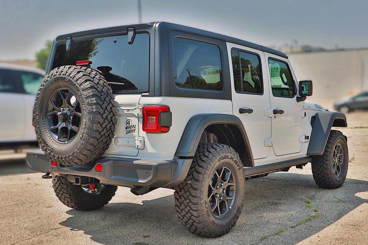 2025 Jeep Wrangler Willys 4 Door 4x4 Photo4