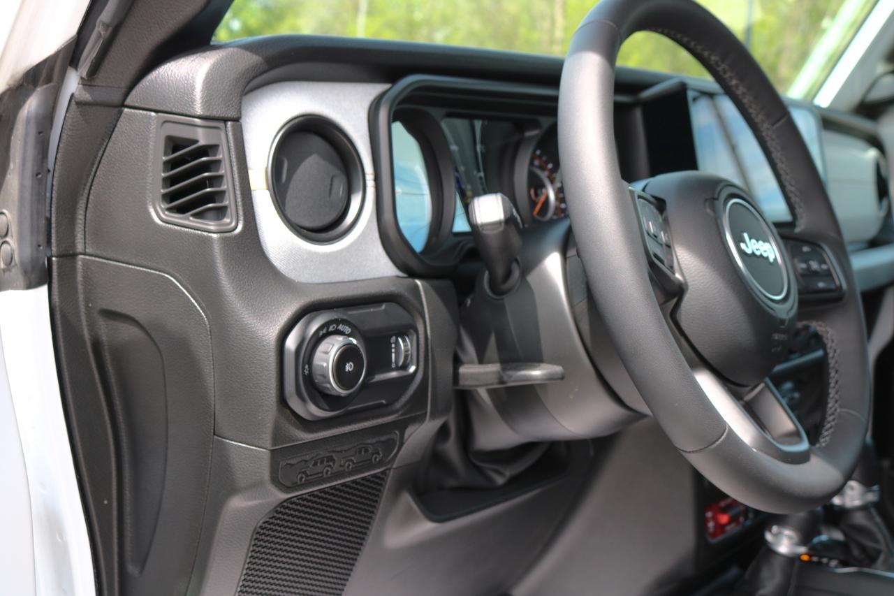 2025 Jeep Wrangler Willys 4 Door 4x4 Photo