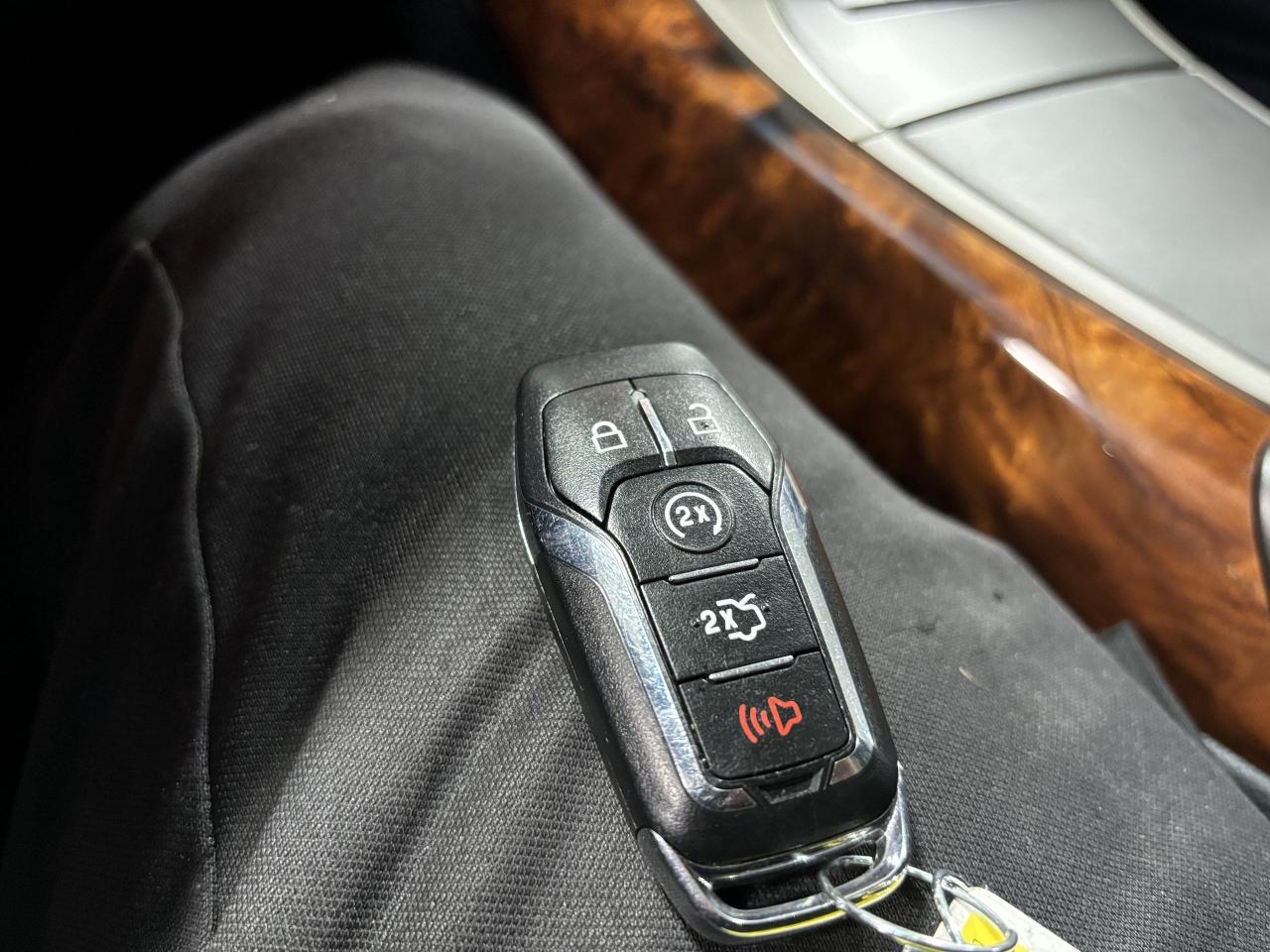 2017 Lincoln MKX Reserve|AWD|NAV|WOOD|PANOROOF|LEATHER|AMBIENT|+++ - Photo #41