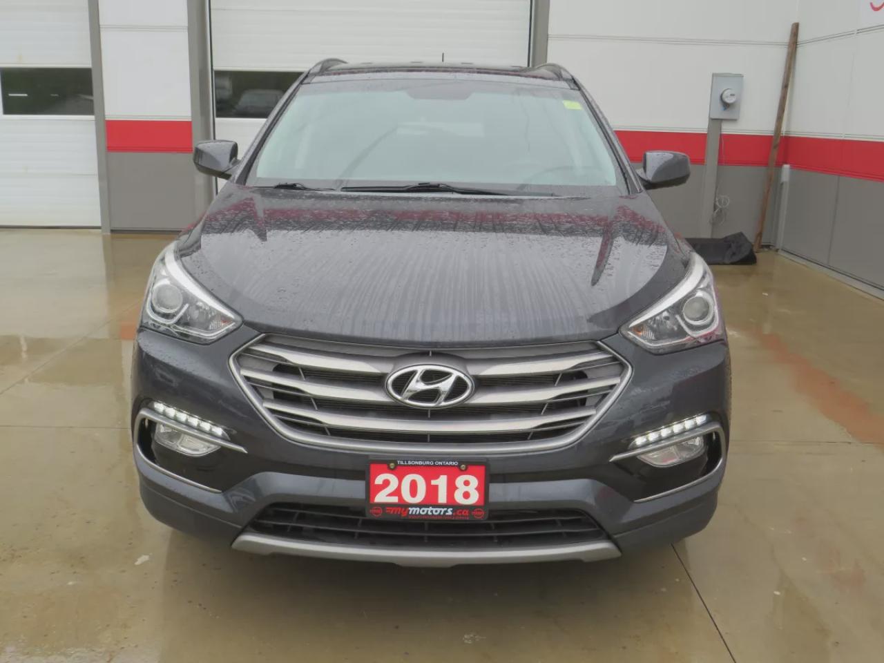 2018 Hyundai Santa Fe Sport Sport 2.4L (**LOW KM!!**SAFETY/CERTIFIED!!**AWD**ALLOY RIMS**HEATED SEATS**BLUETOOTH**CRUISE CONTROL**DIGITAL TOUCHSCREEN**HEATED SEATS**) Photo