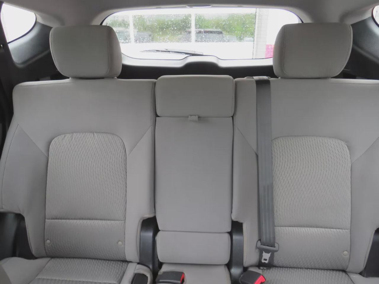 2018 Hyundai Santa Fe Sport Sport 2.4L (**LOW KM!!**SAFETY/CERTIFIED!!**AWD**ALLOY RIMS**HEATED SEATS**BLUETOOTH**CRUISE CONTROL**DIGITAL TOUCHSCREEN**HEATED SEATS**) Photo