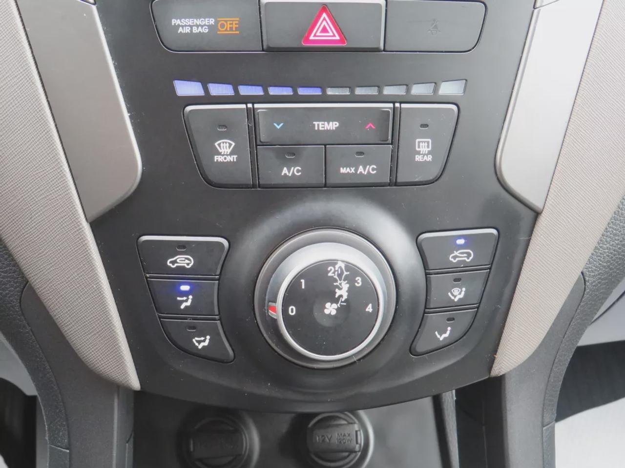 2018 Hyundai Santa Fe Sport Sport 2.4L  | Low Km | Safety Certified | AWD | Alloy Rims | Heated Seats | Bluetooth | Cruise Control | Digital Touchscreen | Heated Seats Photo