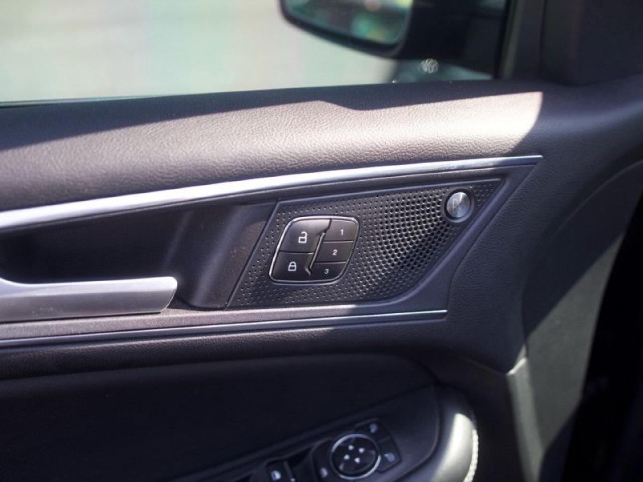 2021 Ford Edge ST  **14 SERVICE RECORDS - CLEAN CF** Photo