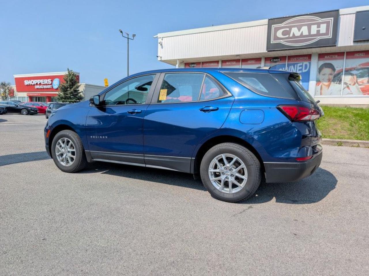 2022 Chevrolet Equinox LS  **18 SERVICE RECORDS** Photo2