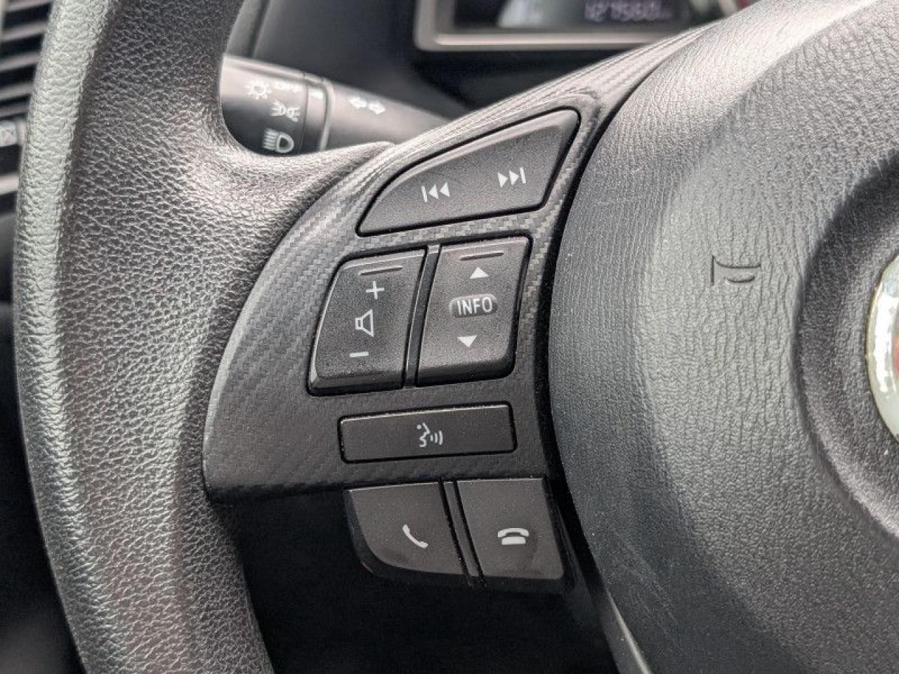 2015 Mazda MAZDA3 GX  **LOW KMS - MANUAL** Photo