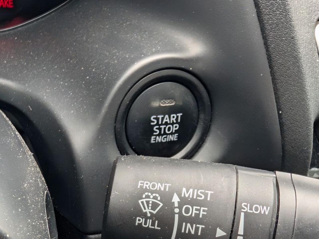 2015 Mazda MAZDA3 GX  **LOW KMS - MANUAL** Photo