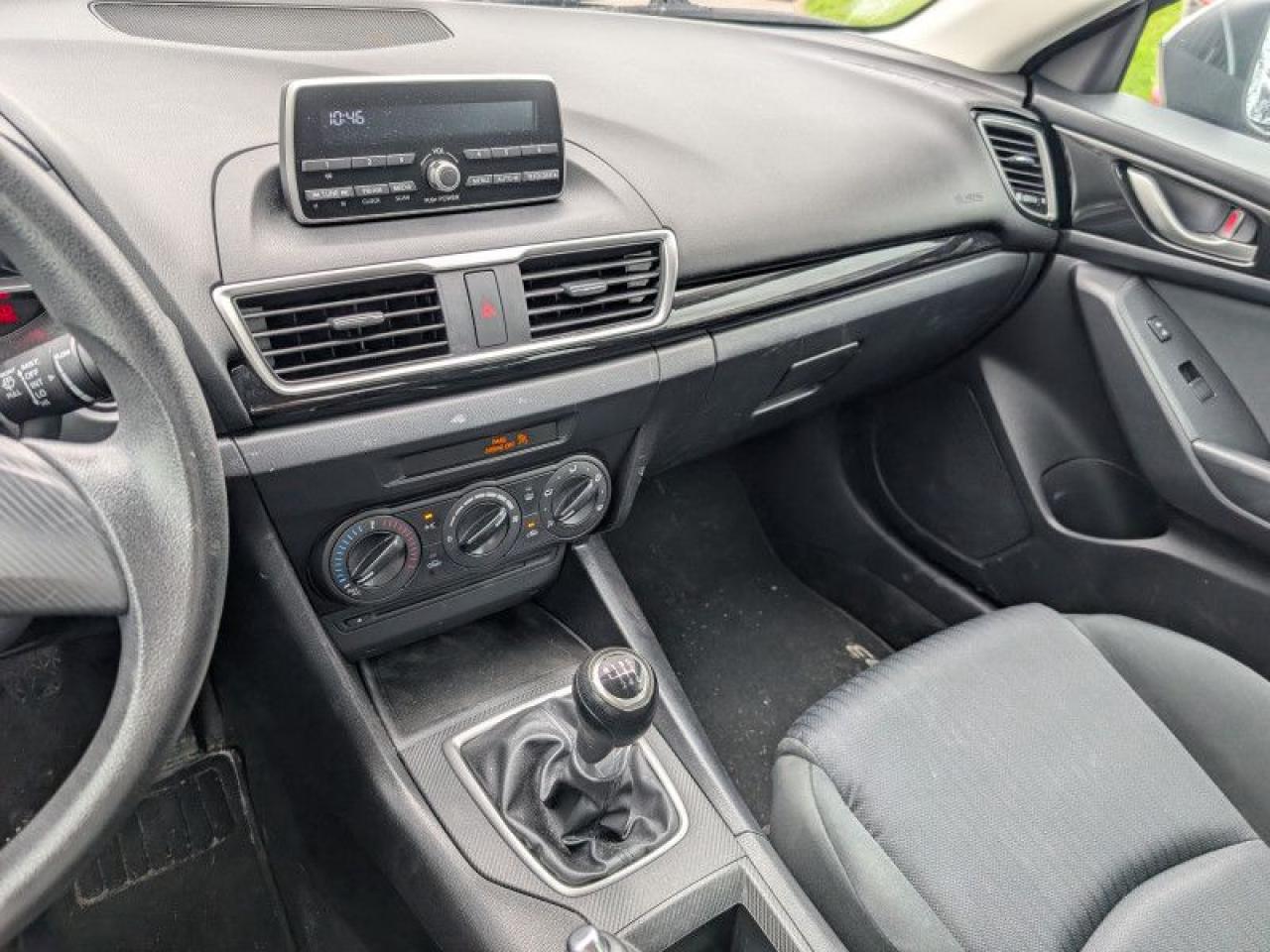 2015 Mazda MAZDA3 GX  **LOW KMS - MANUAL** Photo