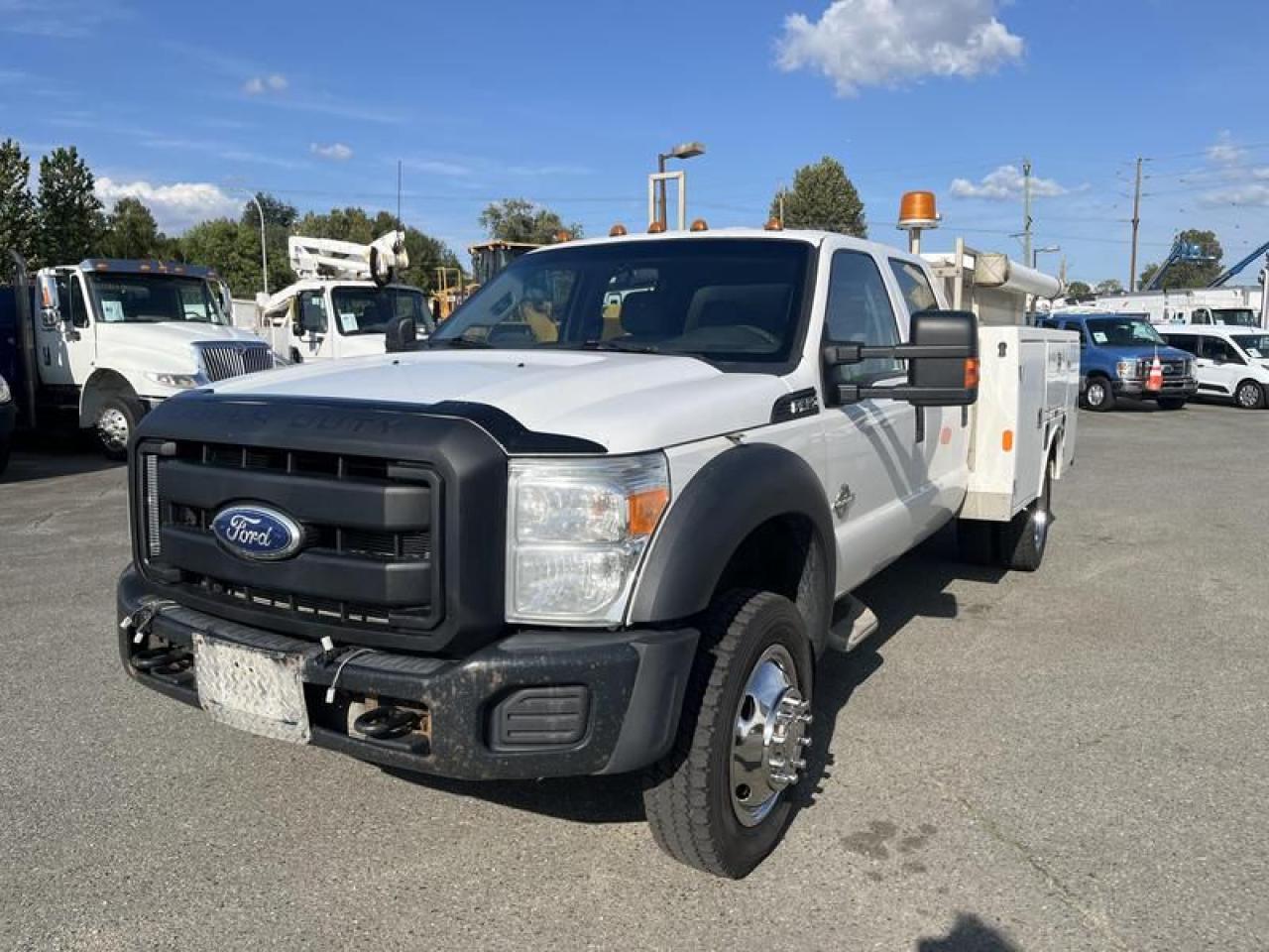 Used 2015 Ford F-450 SD Service Truck Crew Cab Dually Diesel  4WD for sale in Burnaby, BC