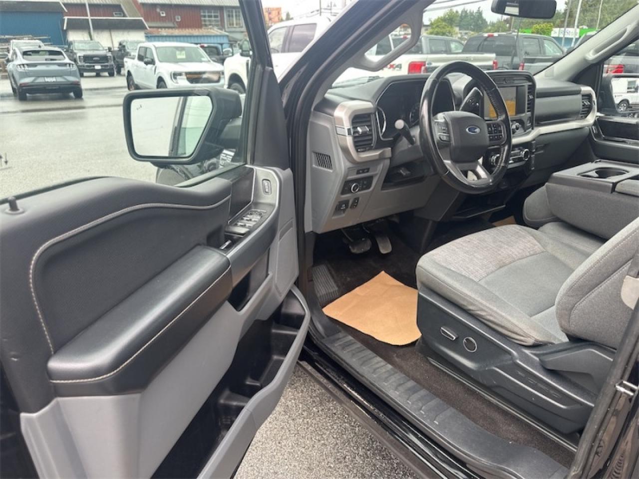 2021 Ford F-150 XLT Photo5