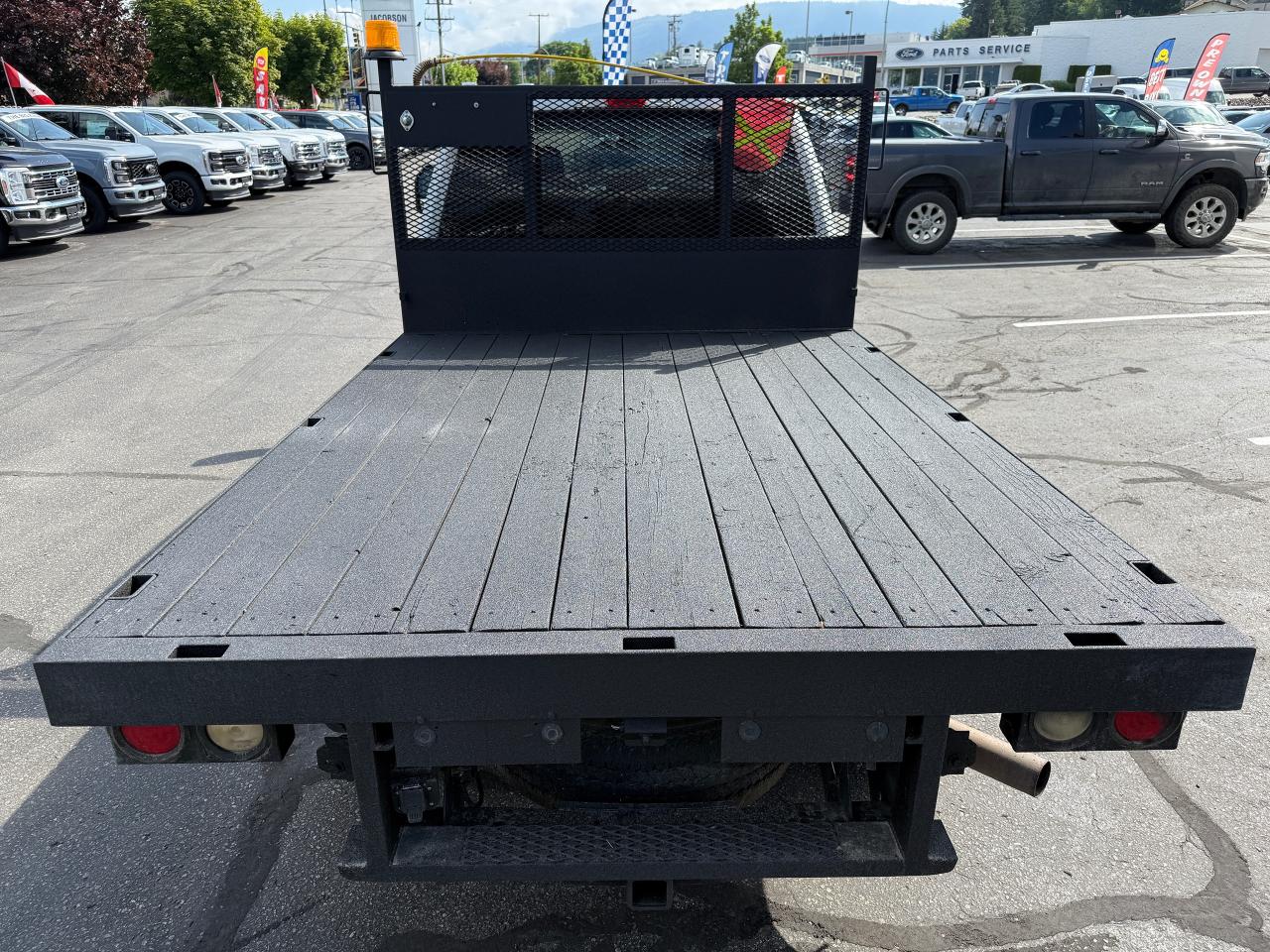 2022 Ford F-350 Super Duty SRW XLT Photo5