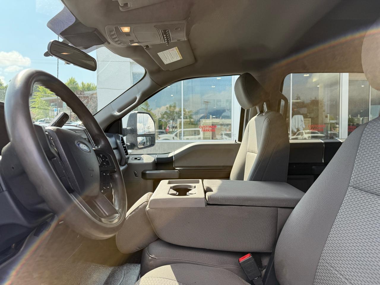 2022 Ford F-350 Super Duty SRW XLT Photo5