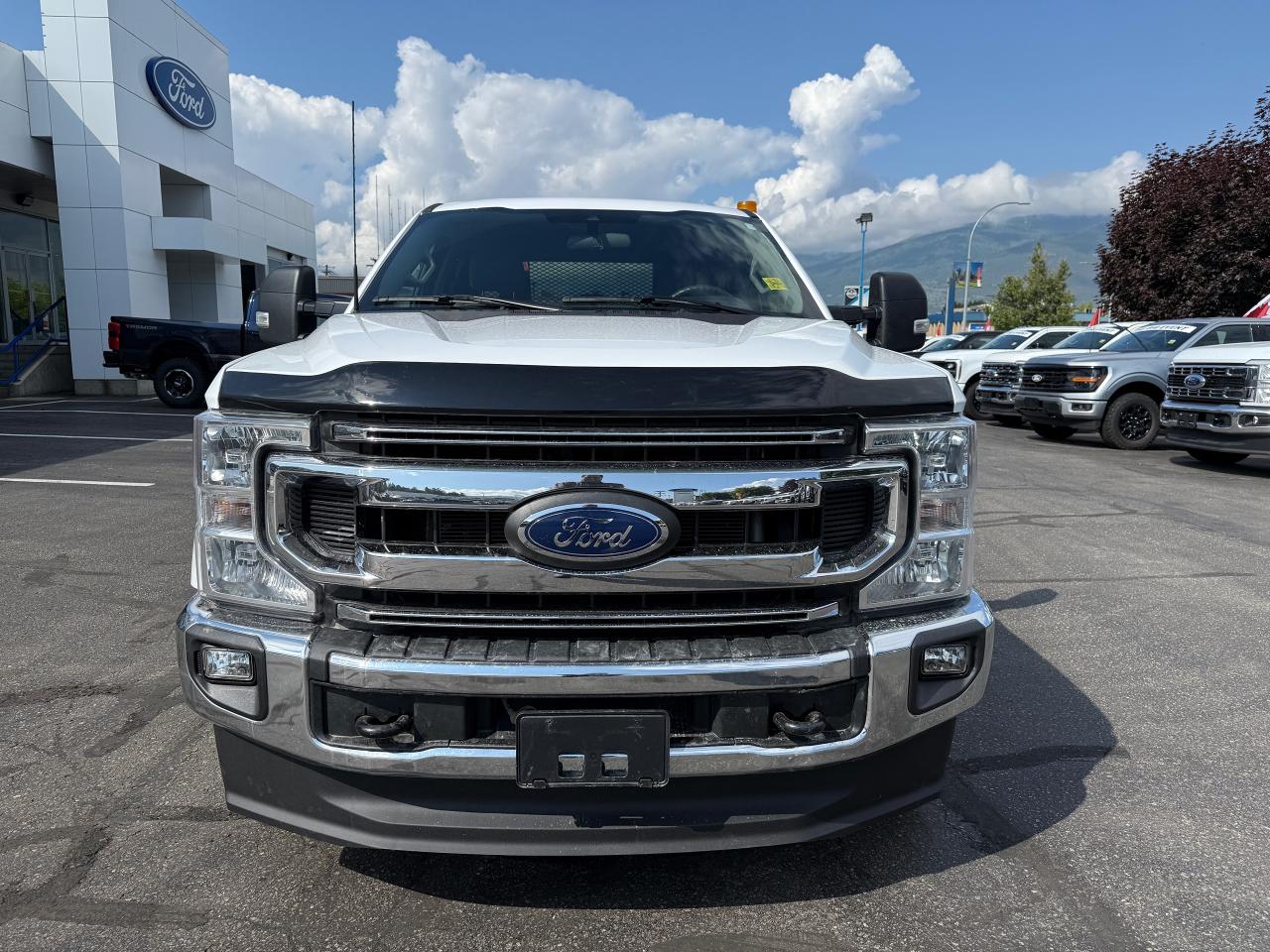 2022 Ford F-350 Super Duty SRW XLT Photo5