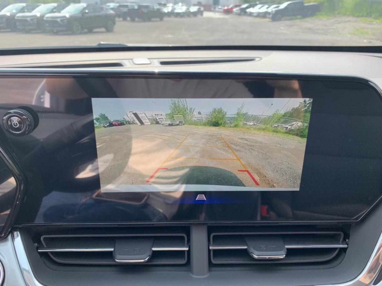 2025 Chevrolet Trax LT Photo