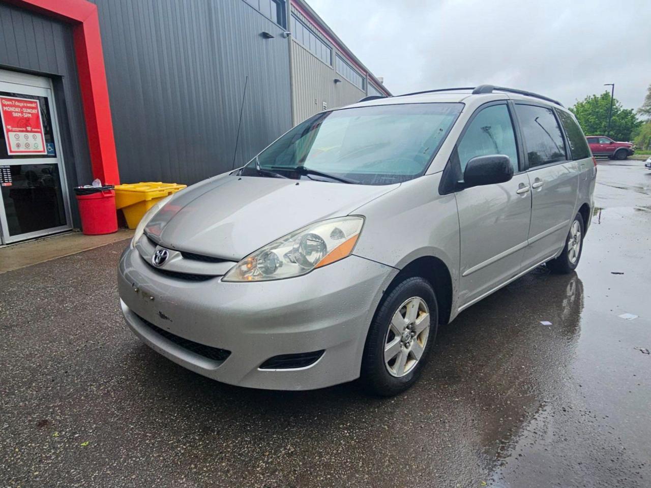 Used 2007 Toyota Sienna LE 7 PASSENGER for sale in London, ON