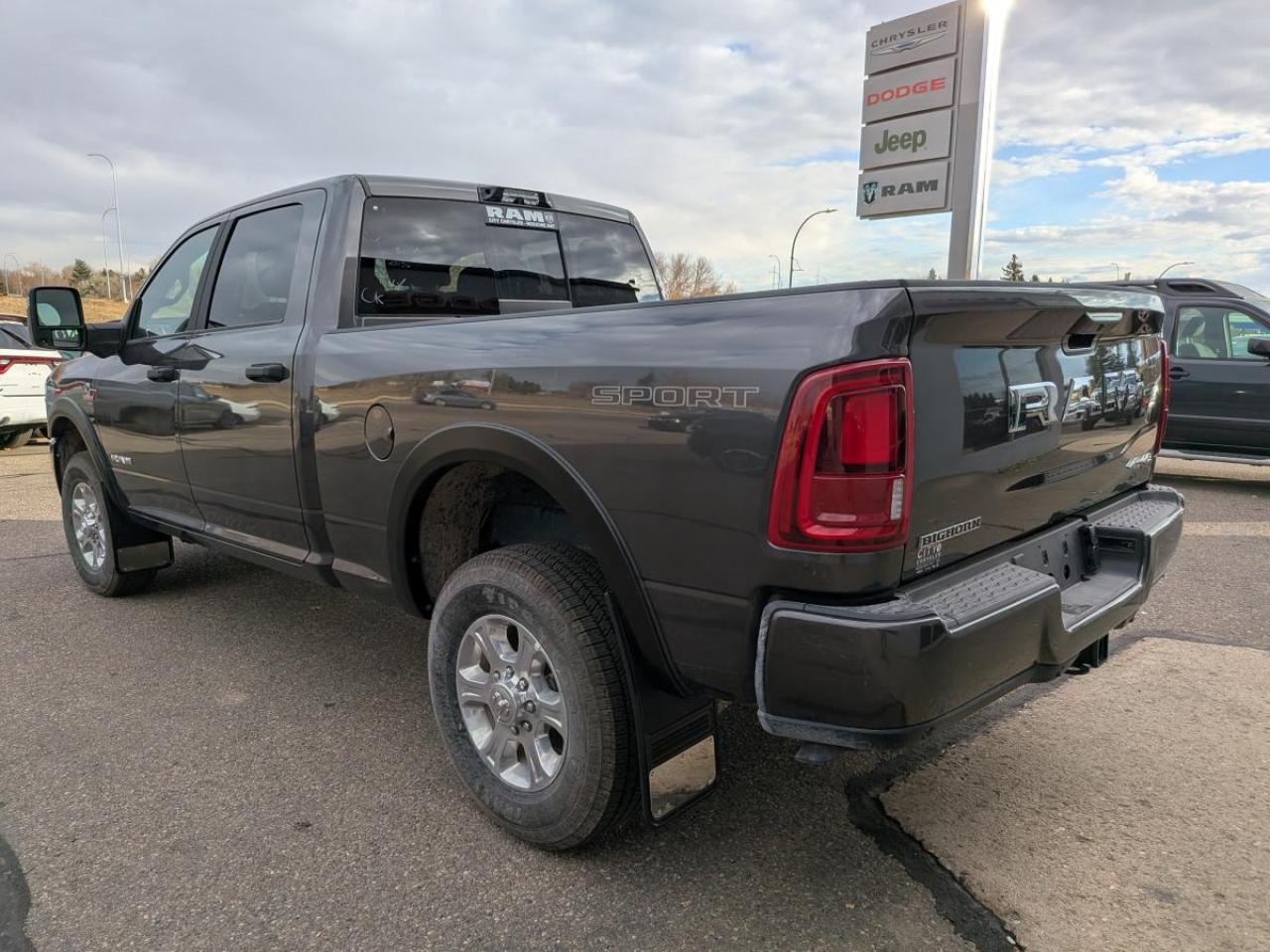 2025 RAM 2500 Big Horn 4x4 Crew Cab 6'4" Box Photo4