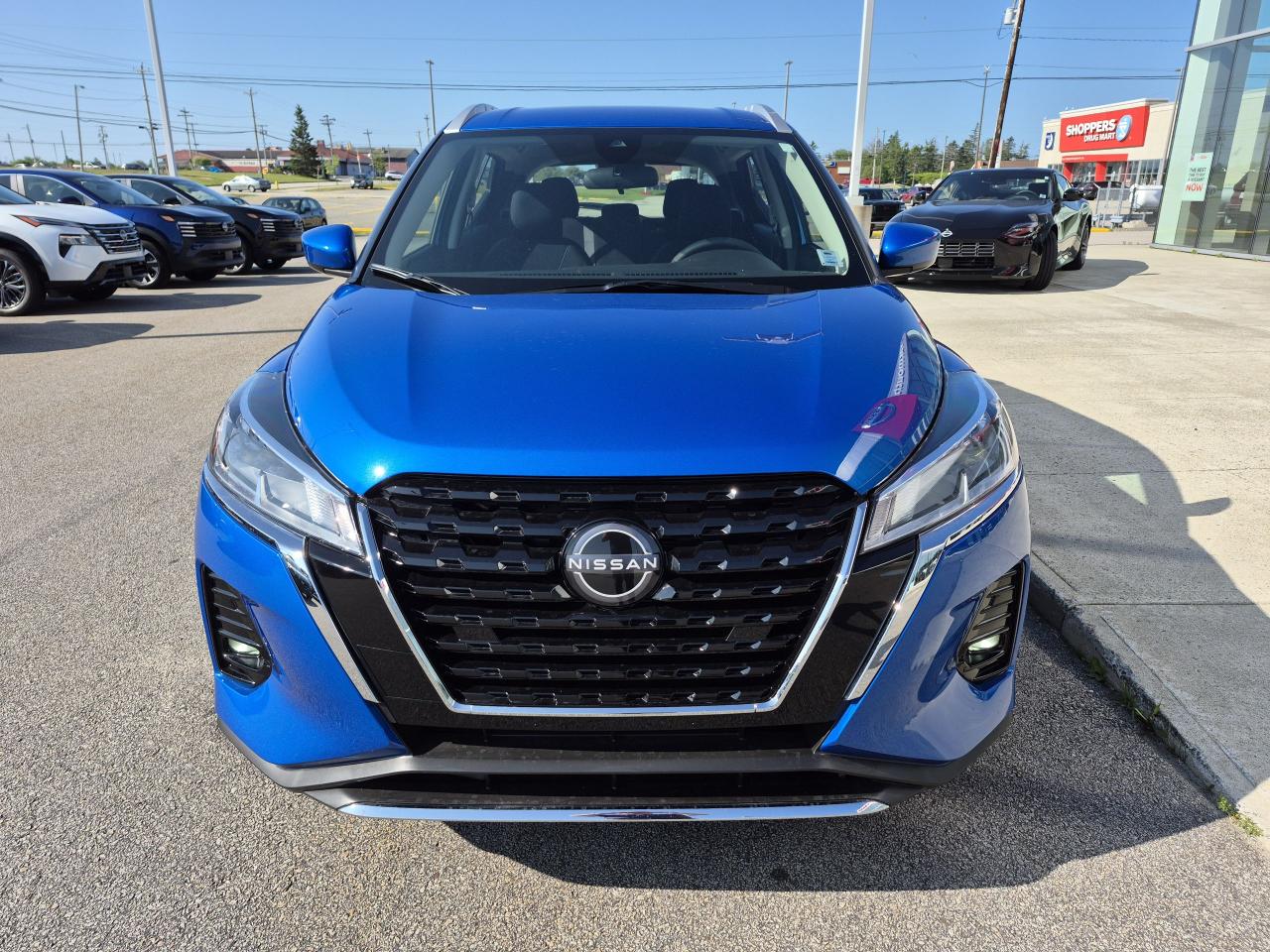 2025 Nissan Kicks Play SV FWD Photo2