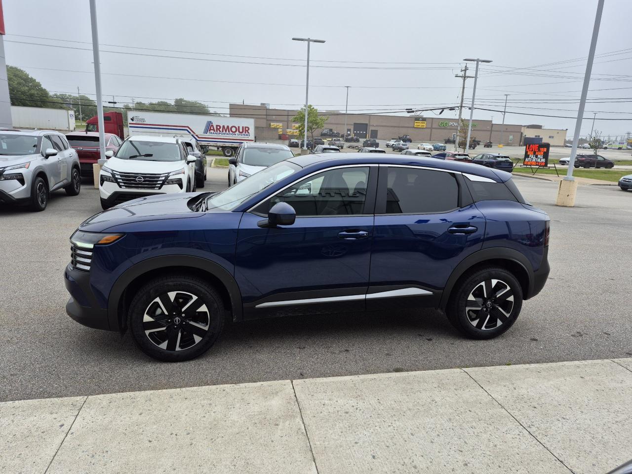 2025 Nissan Kicks SV Photo3