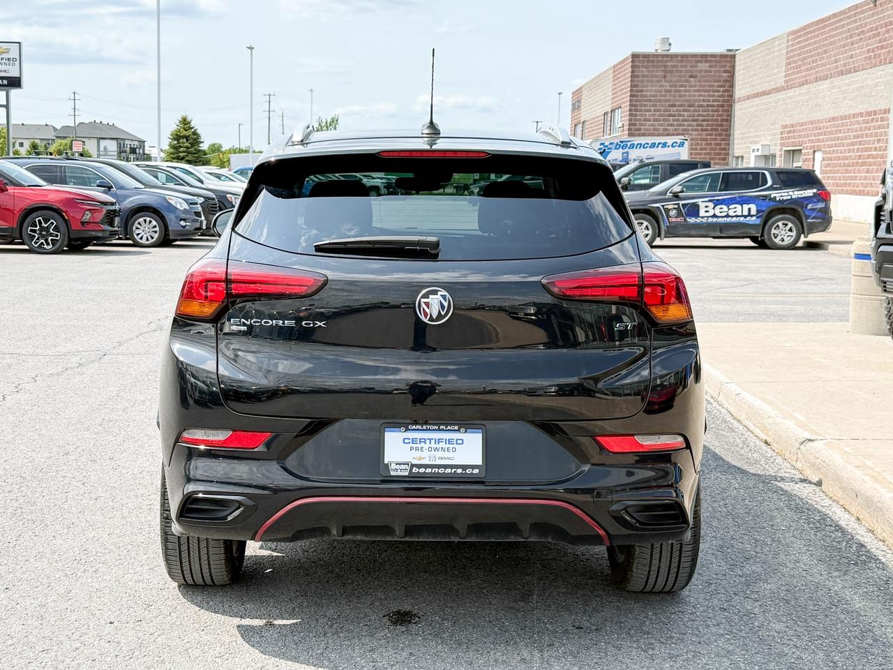 2023 Buick Encore GX Select 1.3L 3 CYL WITH REMOTE START/ENTRY, HEATED SEATS, POWER LIFTGATE, LANE KEEP ASSIST, APPLE CARPLAY/ANDROID AUTO, SPORT TOURING PACKAGE Photo