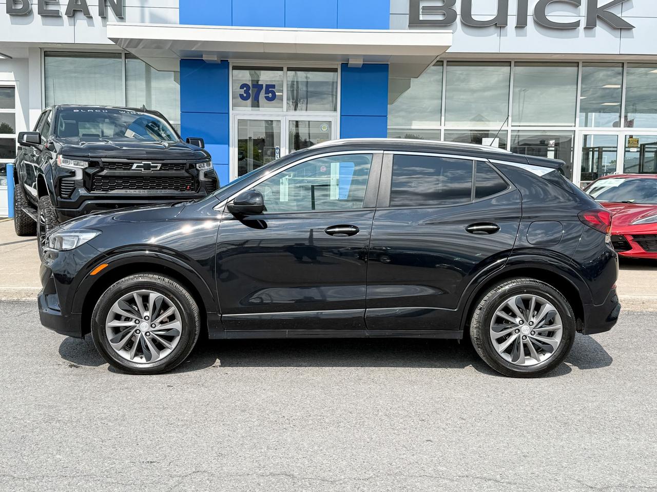 2023 Buick Encore GX Select 1.3L 3 CYL WITH REMOTE START/ENTRY, HEATED SEATS, POWER LIFTGATE, LANE KEEP ASSIST, APPLE CARPLAY/ANDROID AUTO, SPORT TOURING PACKAGE Photo