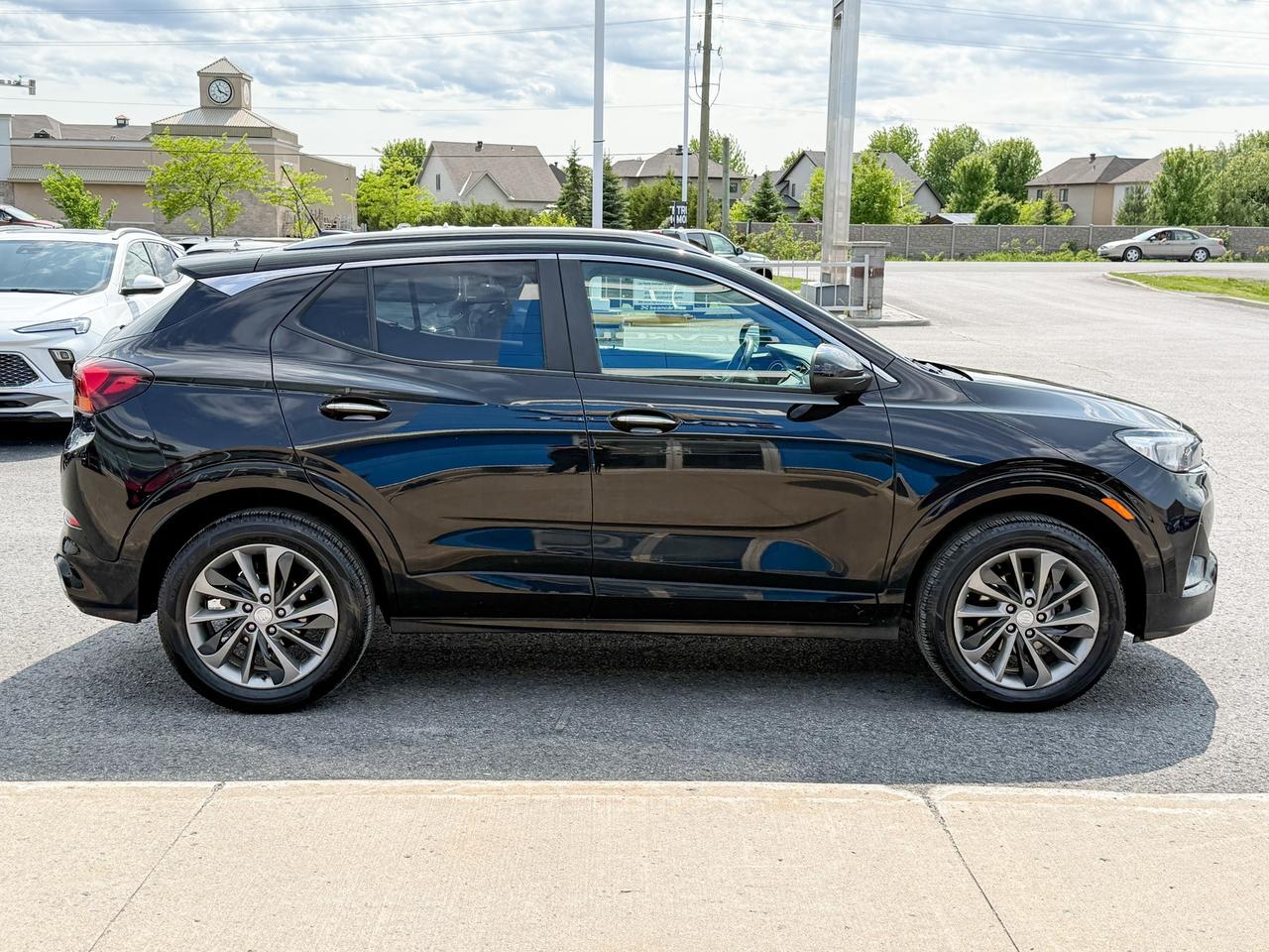 2023 Buick Encore GX Select 1.3L 3 CYL WITH REMOTE START/ENTRY, HEATED SEATS, POWER LIFTGATE, LANE KEEP ASSIST, APPLE CARPLAY/ANDROID AUTO, SPORT TOURING PACKAGE Photo