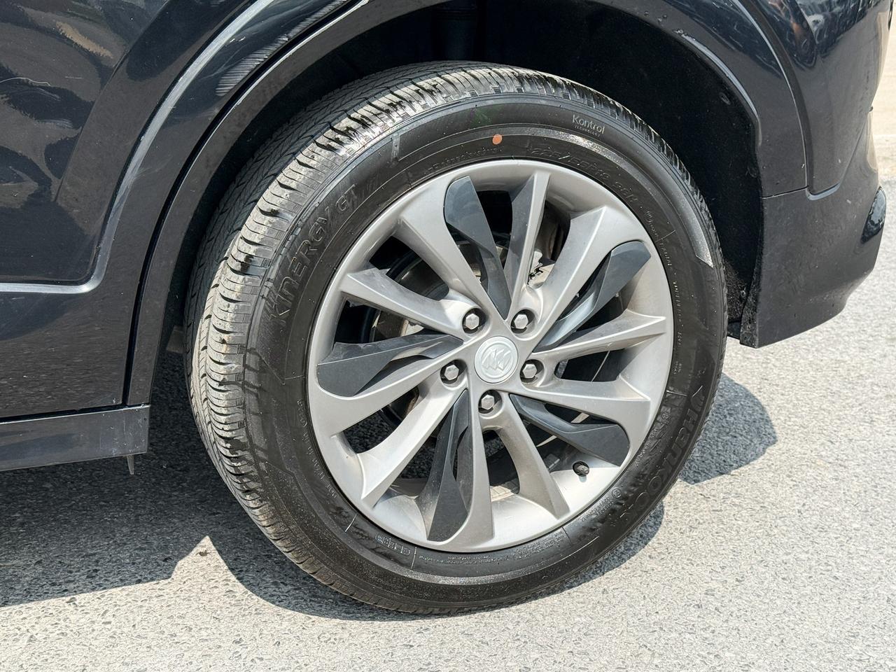 2023 Buick Encore GX Select 1.3L 3 CYL WITH REMOTE START/ENTRY, HEATED SEATS, POWER LIFTGATE, LANE KEEP ASSIST, APPLE CARPLAY/ANDROID AUTO, SPORT TOURING PACKAGE Photo