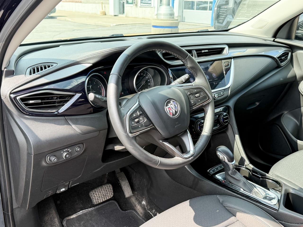 2023 Buick Encore GX Select 1.3L 3 CYL WITH REMOTE START/ENTRY, HEATED SEATS, POWER LIFTGATE, LANE KEEP ASSIST, APPLE CARPLAY/ANDROID AUTO, SPORT TOURING PACKAGE Photo