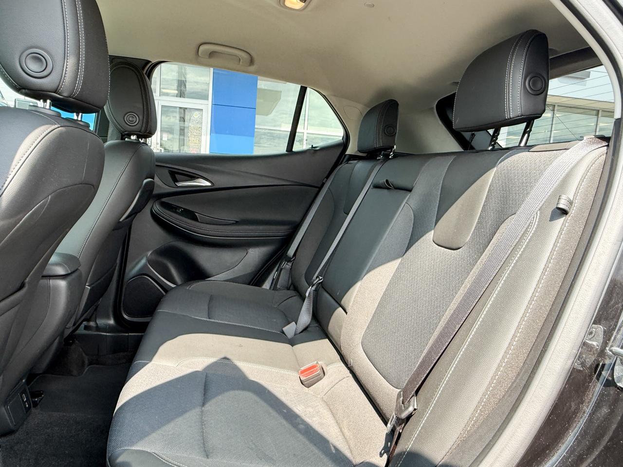 2023 Buick Encore GX Select 1.3L 3 CYL WITH REMOTE START/ENTRY, HEATED SEATS, POWER LIFTGATE, LANE KEEP ASSIST, APPLE CARPLAY/ANDROID AUTO, SPORT TOURING PACKAGE Photo