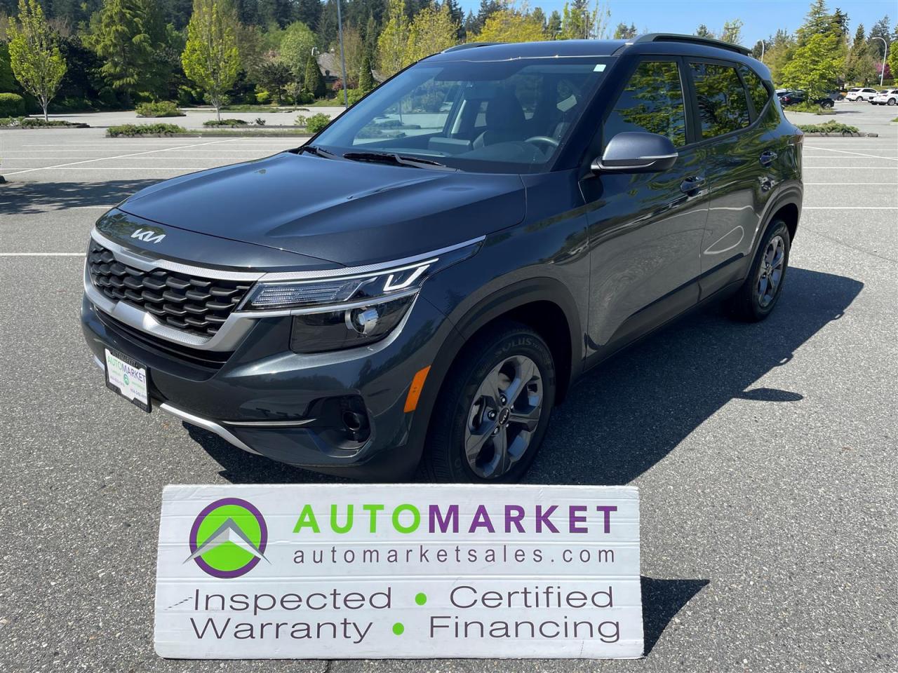 Used 2023 Kia Seltos CARPLAY, BLIND SPOT, CAMERA, GREAT FINANCING, WARRANTY for sale in Surrey, BC