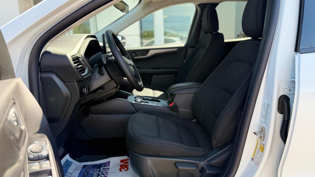 2025 Ford Escape Active™ Photo4