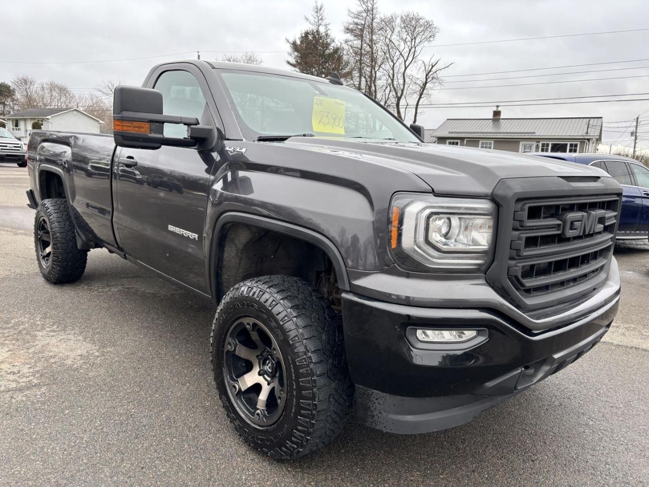 Used 2016 GMC Sierra 1500 LT / LONG BOX 4WD / AFTERMARKET RIMS / 6PASSENGER BENCH STYLE SEATING / TOW PACKAGE / FOLDING TOW MIRRORS for sale in Truro, NS