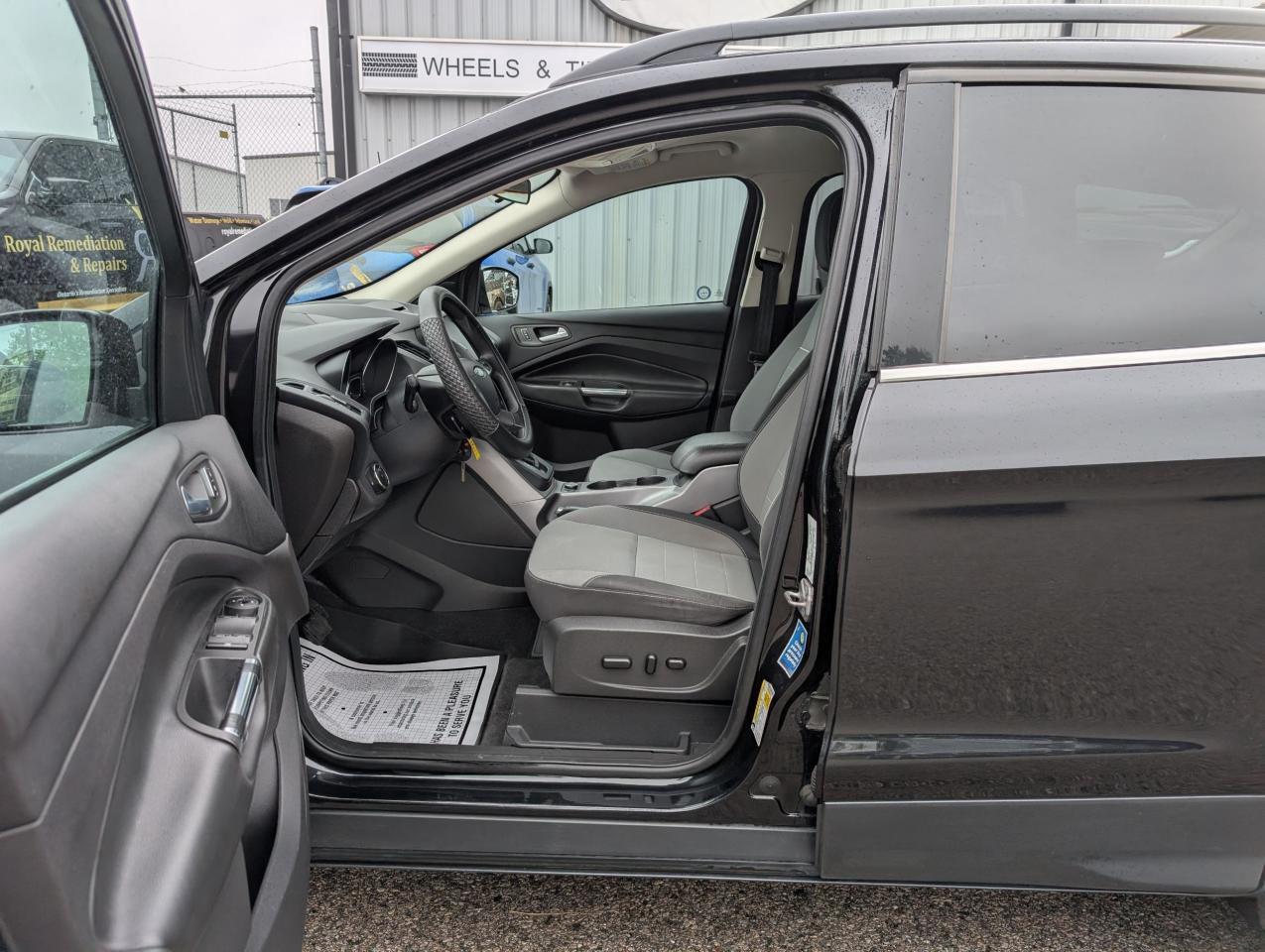 2014 Ford Escape SE - Photo #11