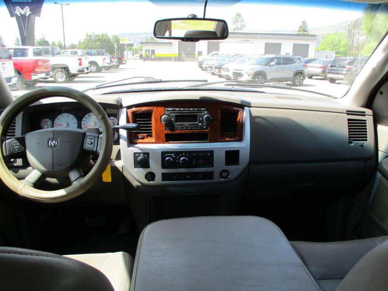 2007 Dodge Ram 1500 Laramie Mega Cab 4WD Photo18