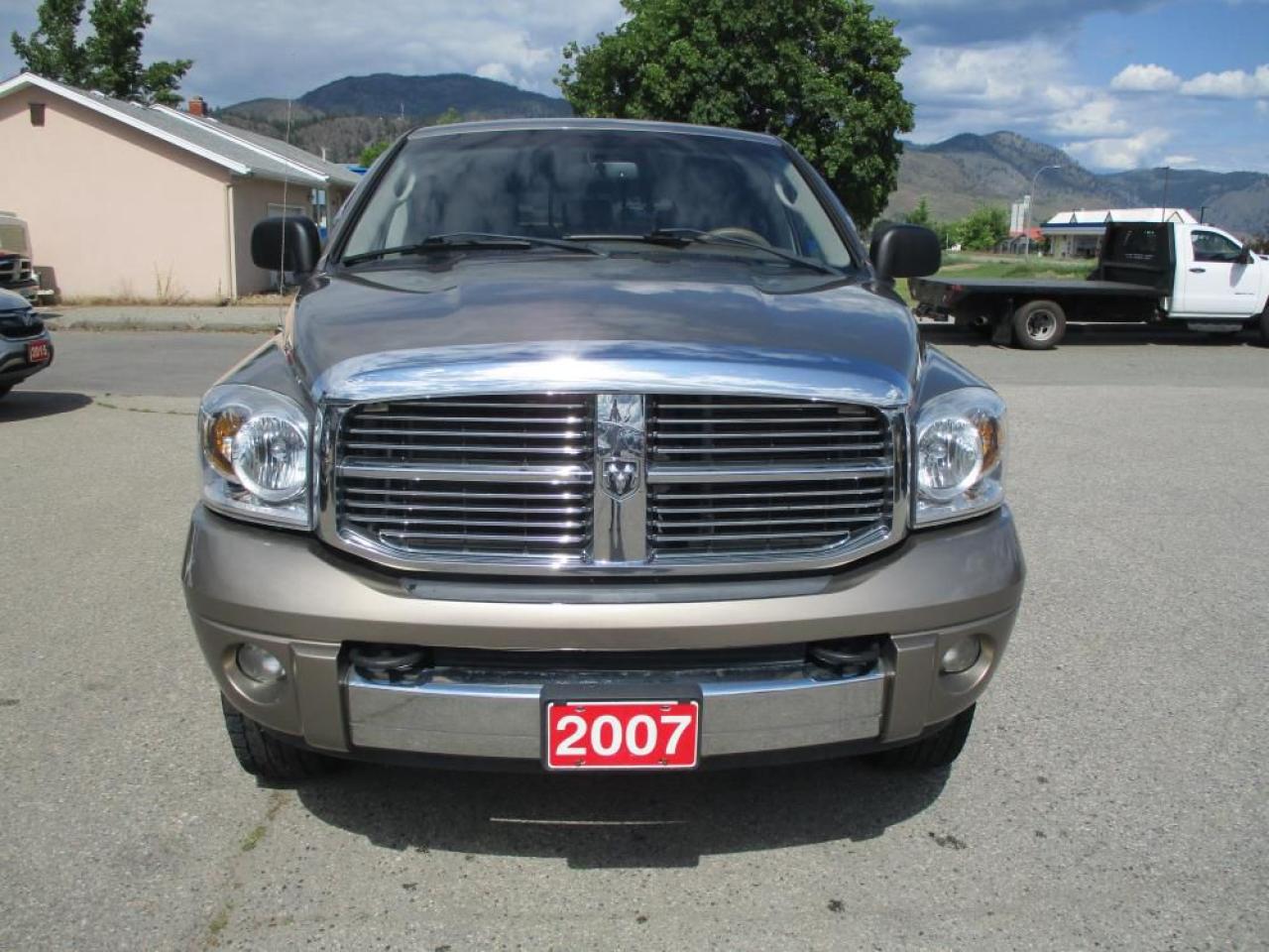 2007 Dodge Ram 1500 Laramie Mega Cab 4WD Photo1