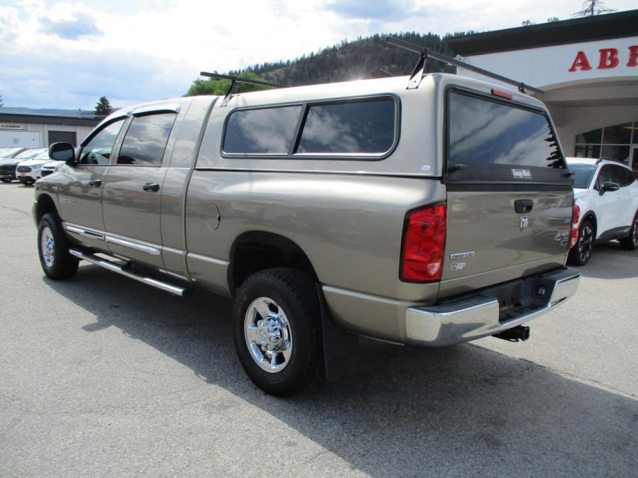 2007 Dodge Ram 1500 Laramie Mega Cab 4WD Photo6