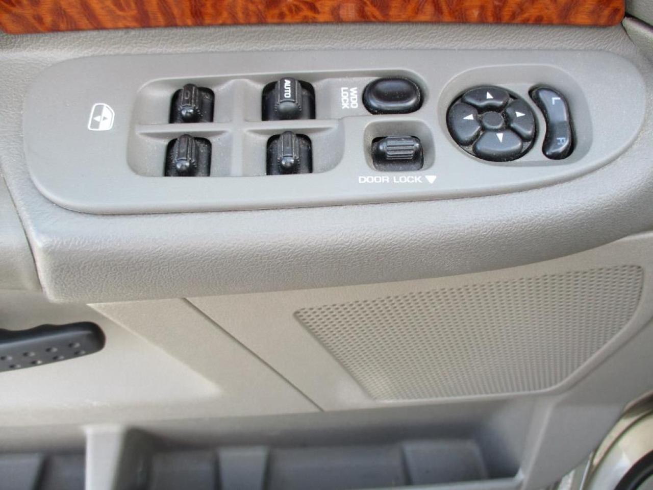 2007 Dodge Ram 1500 Laramie Mega Cab 4WD Photo10