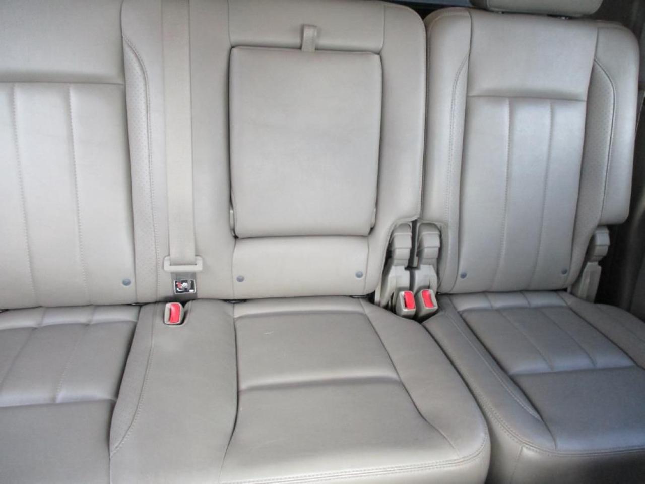 2007 Dodge Ram 1500 Laramie Mega Cab 4WD Photo15