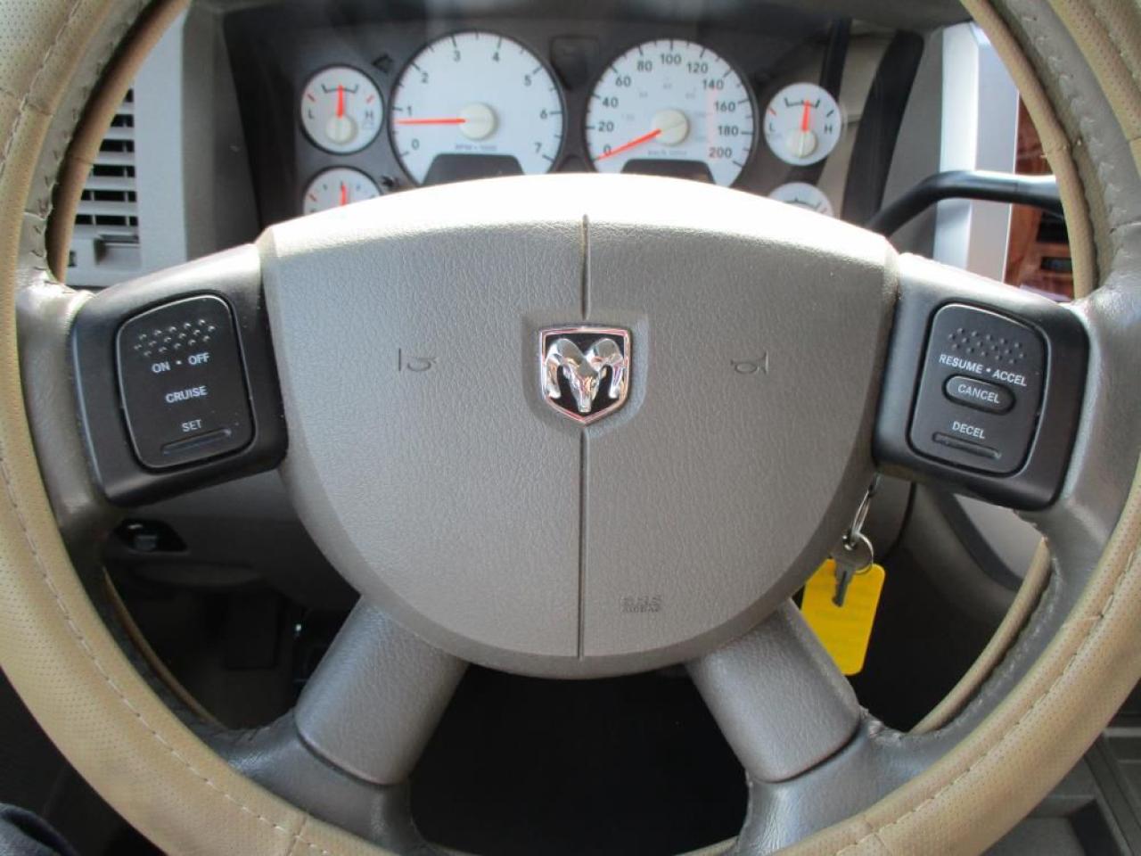 2007 Dodge Ram 1500 Laramie Mega Cab 4WD Photo16