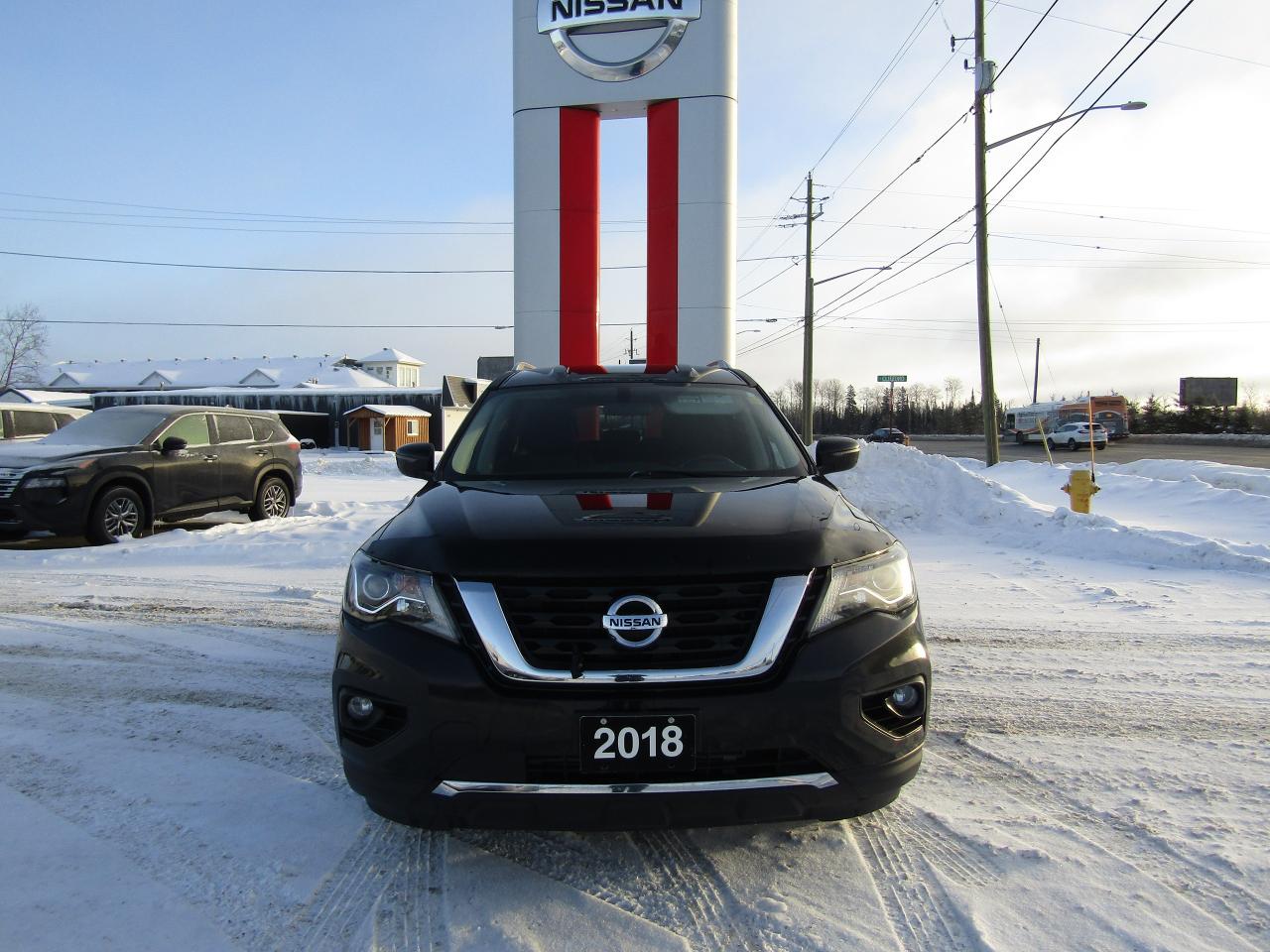 2018 Nissan Pathfinder SV Photo
