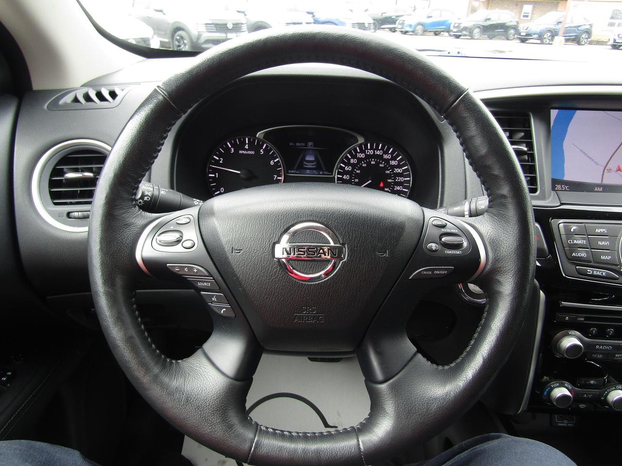 2018 Nissan Pathfinder SV Photo