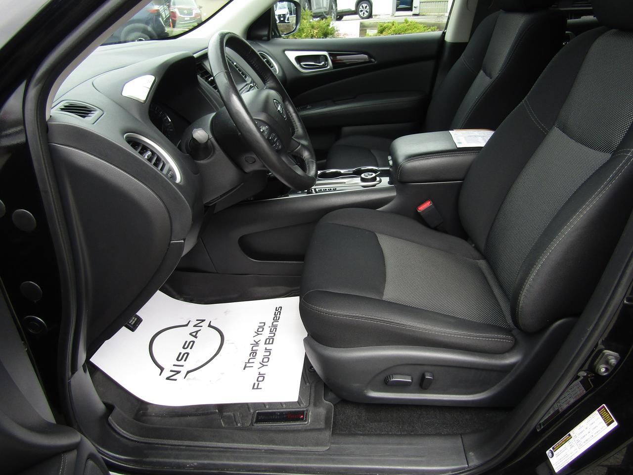 2018 Nissan Pathfinder SV Photo
