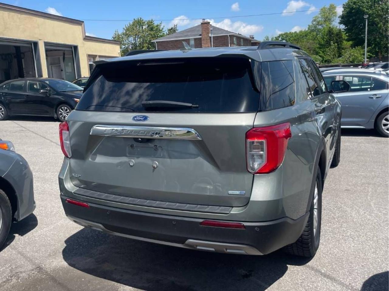 2020 Ford Explorer XLT - Photo #6