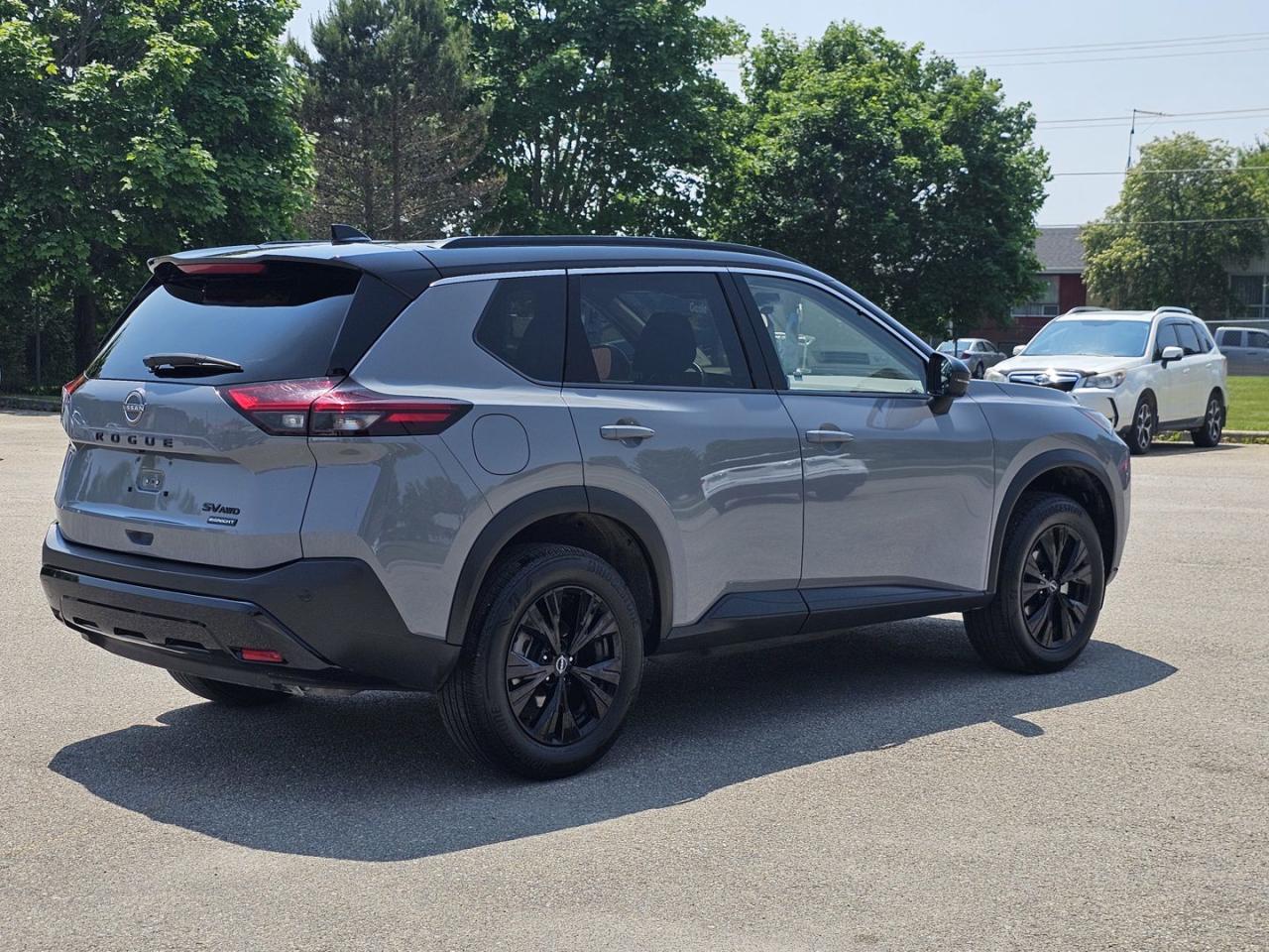 2023 Nissan Rogue SV Midnight Edition AWD - Photo #5