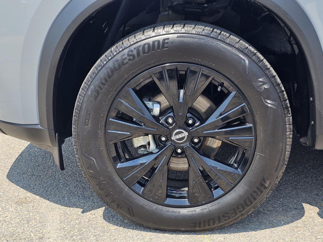 2023 Nissan Rogue SV Midnight Edition AWD - Photo #9