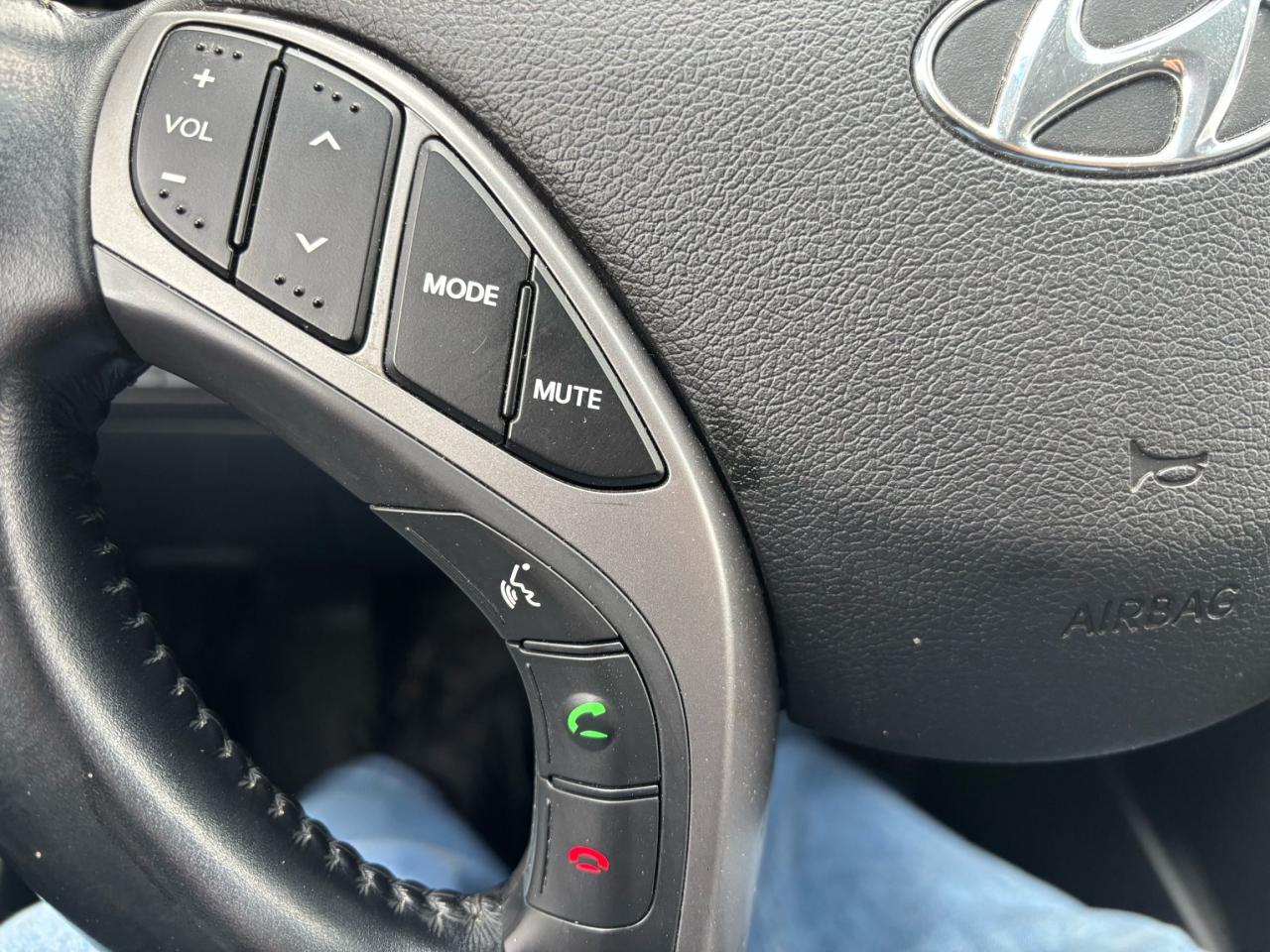 2015 Hyundai Elantra GLS, 6 Speed Manual Transmission, Sunroof, Alloys