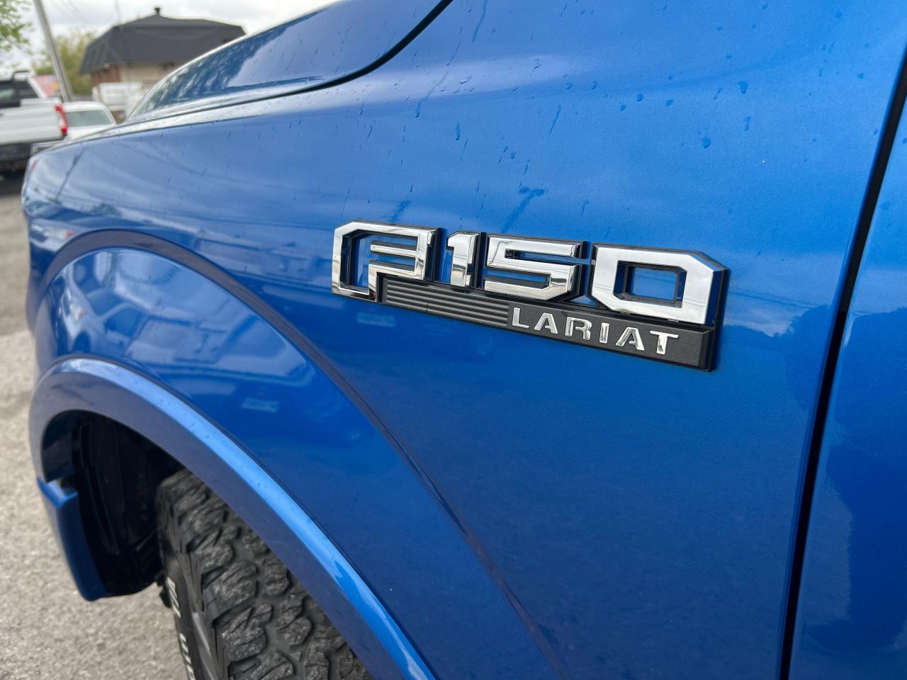 2015 Ford F-150 4WD SUPERCREW 145" LARIAT - Photo #9