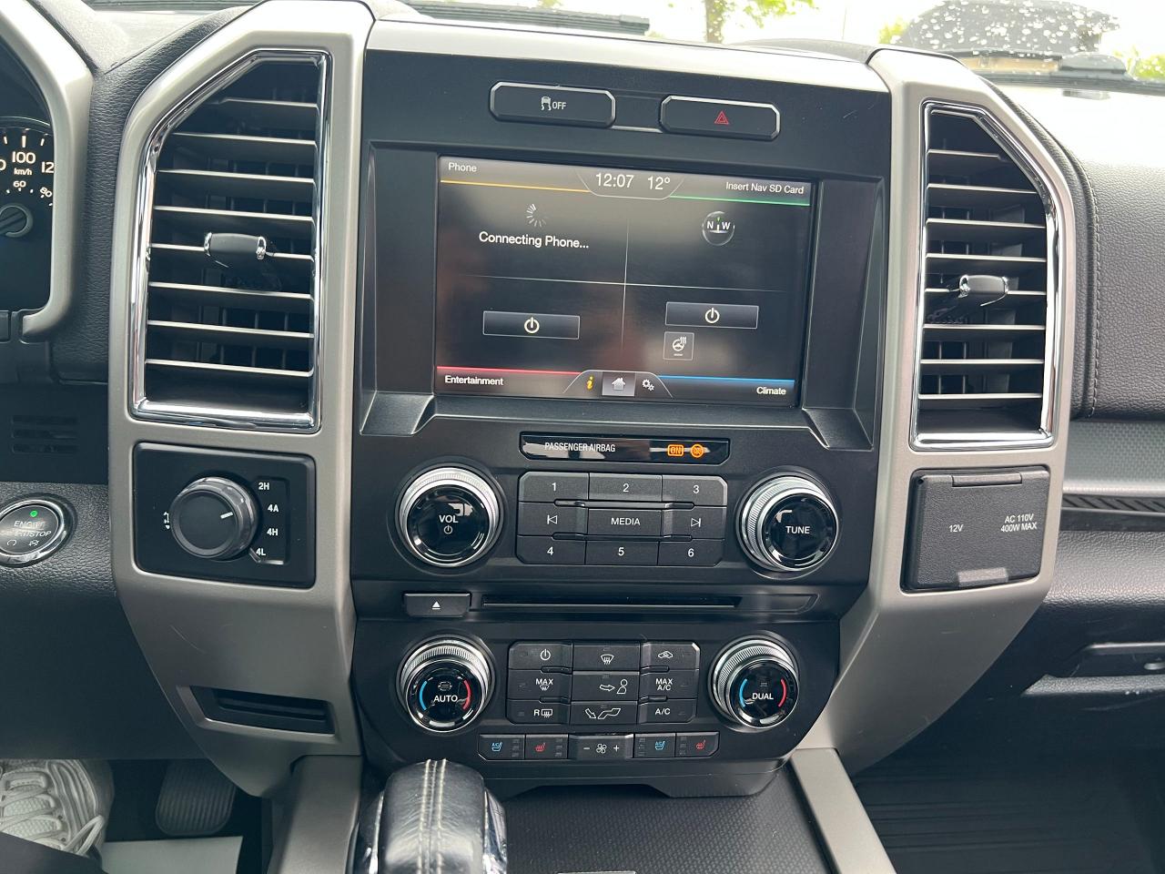 2015 Ford F-150 4WD SUPERCREW 145" LARIAT - Photo #24