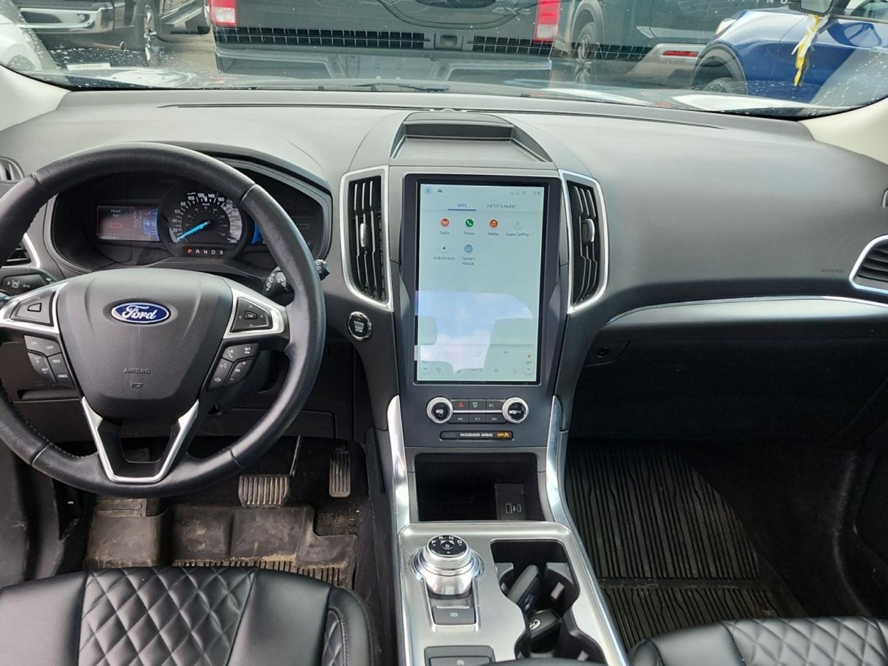 2023 Ford Edge Titanium - Photo #6