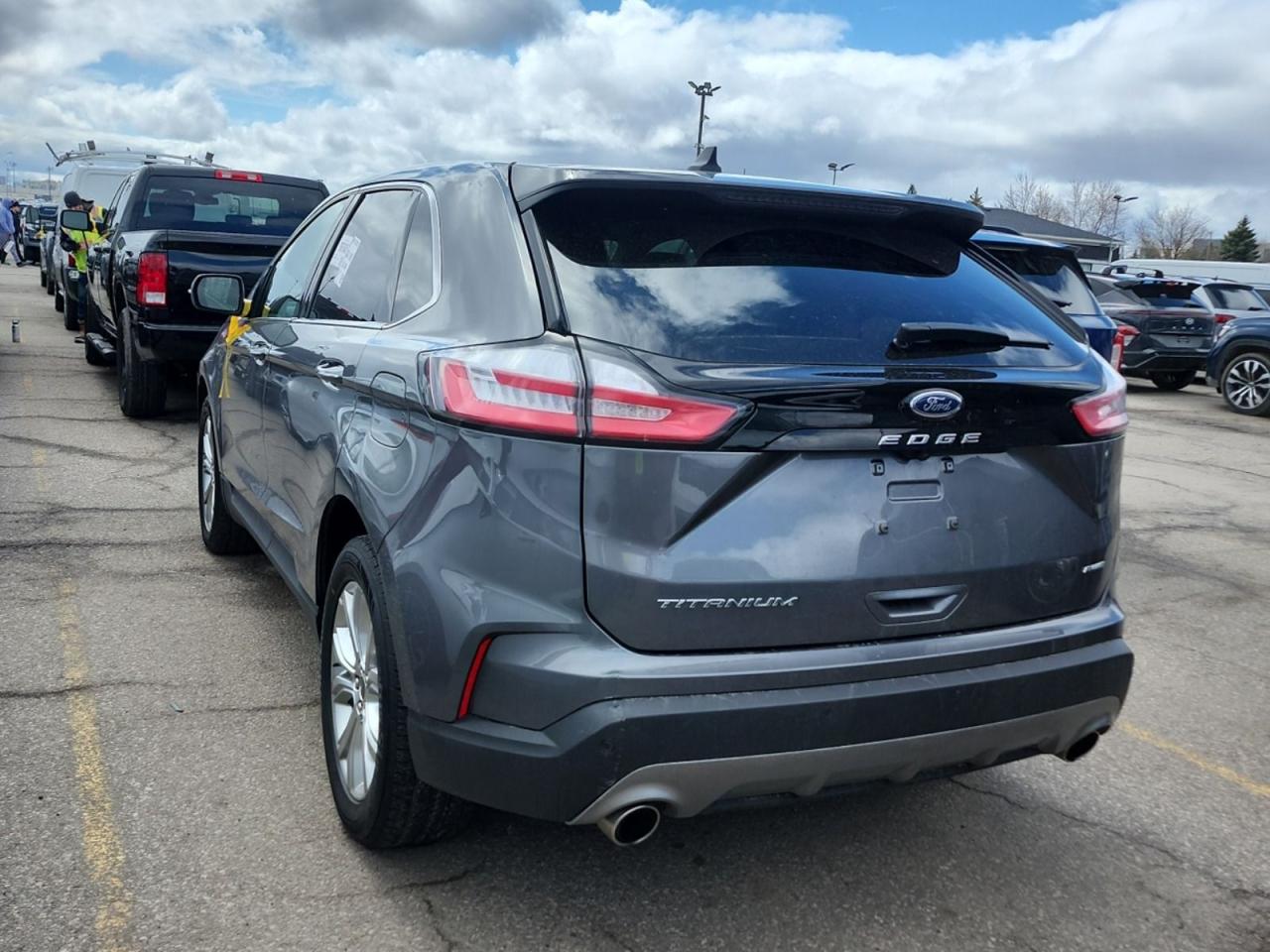 2023 Ford Edge Titanium - Photo #2