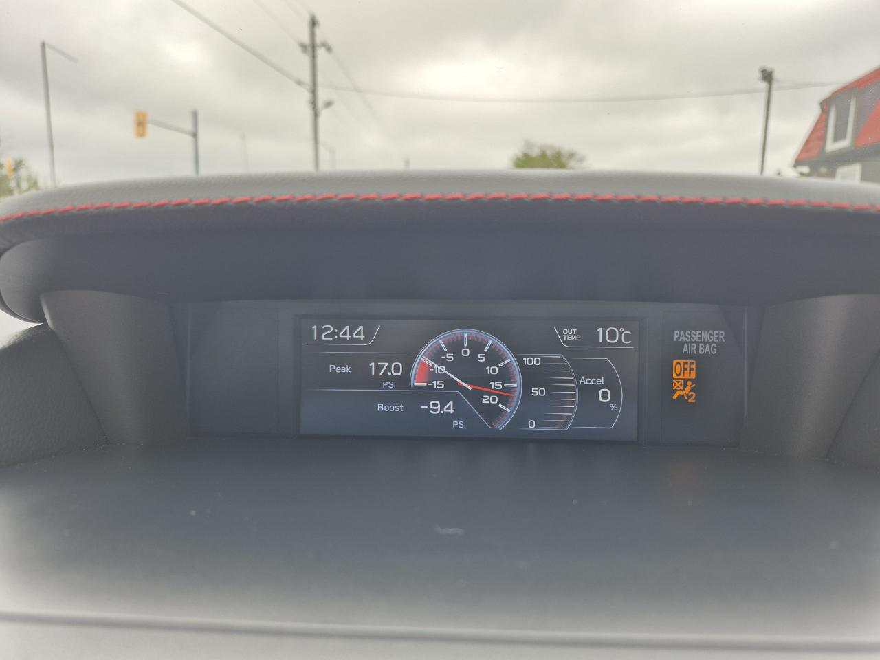 1748018945