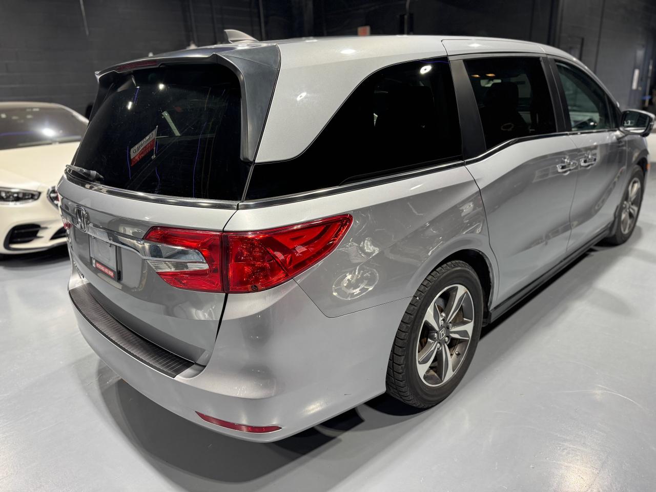 2018 Honda Odyssey EX - Photo #5